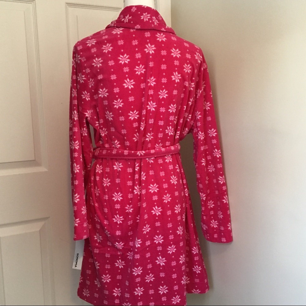 SONOMA Microfleece Snowflake Print Short Robe - Picture 3 of 7